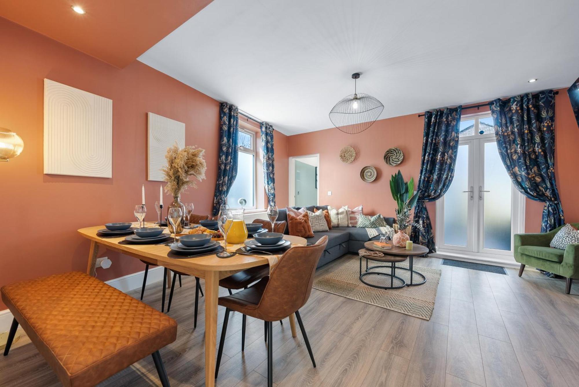 4-Bedroom Stunning Luxe, Spacious & Stylish Design House Bolton, Sleeps 11, With Parking Central Bolton, Links To Manchester, Pet-Friendly, Best For Groups! Work Contractors And Summer Special Offer! - By Blue Puffin Stays Farnworth Dış mekan fotoğraf