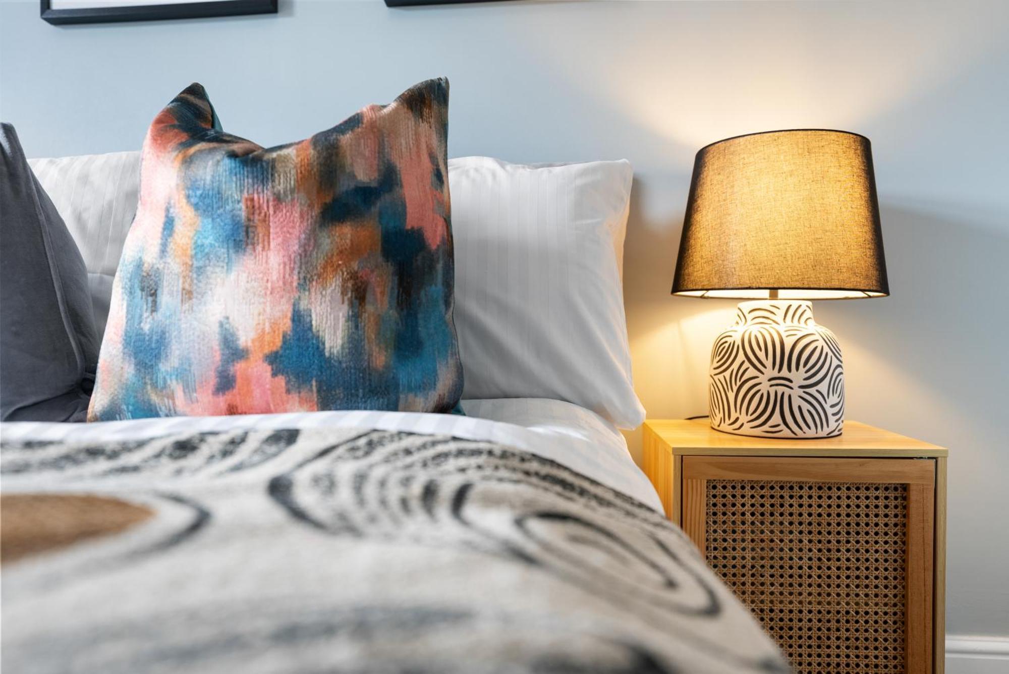 4-Bedroom Stunning Luxe, Spacious & Stylish Design House Bolton, Sleeps 11, With Parking Central Bolton, Links To Manchester, Pet-Friendly, Best For Groups! Work Contractors And Summer Special Offer! - By Blue Puffin Stays Farnworth Dış mekan fotoğraf