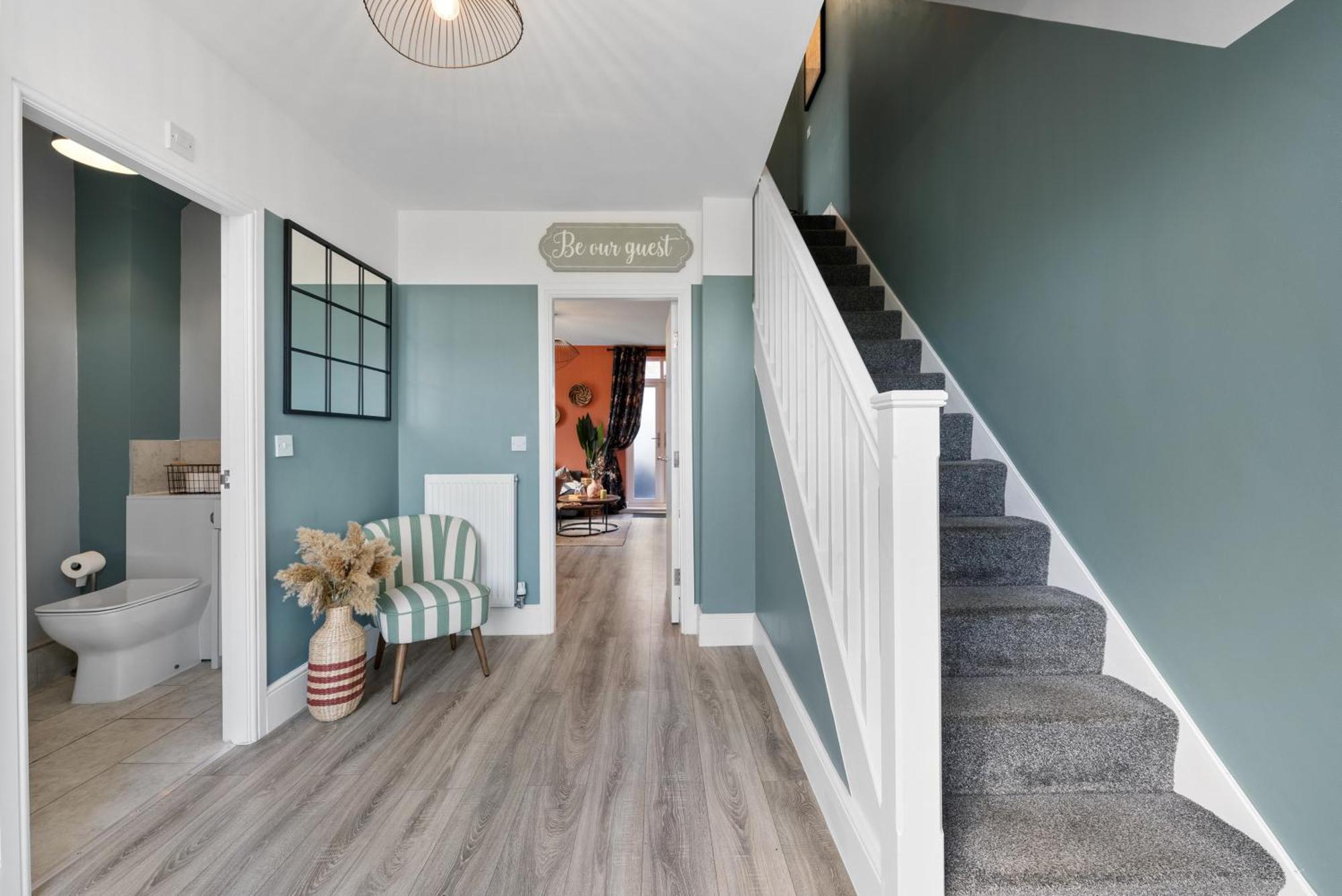 4-Bedroom Stunning Luxe, Spacious & Stylish Design House Bolton, Sleeps 11, With Parking Central Bolton, Links To Manchester, Pet-Friendly, Best For Groups! Work Contractors And Summer Special Offer! - By Blue Puffin Stays Farnworth Dış mekan fotoğraf